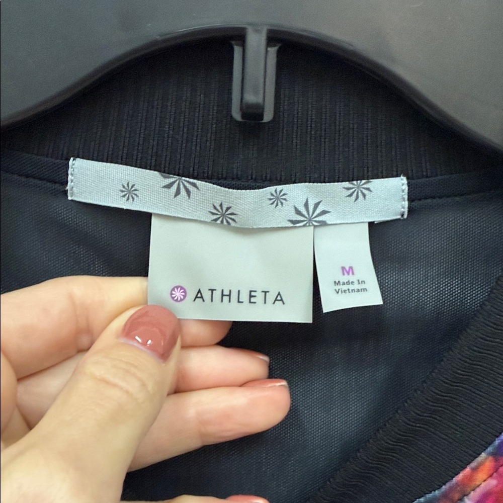 Athleta Multicolor Floral Fade Bombtastic Jacket Womens Sz Medium! - Picture 5 of 11